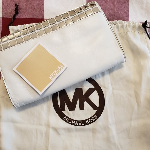 Michael Kors white clutch - Picture 6 of 6